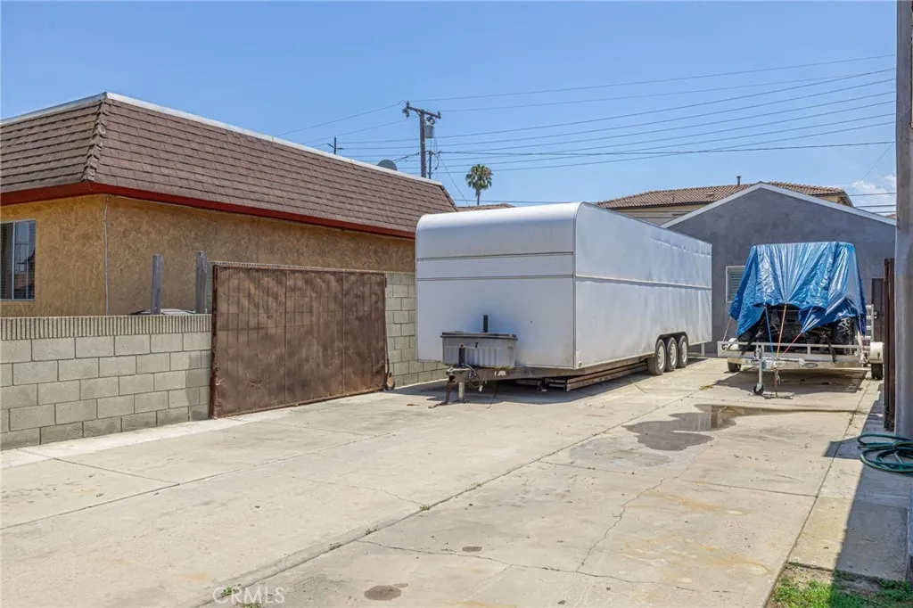 2548 E Washington, Carson, California 90810 home-pic-3