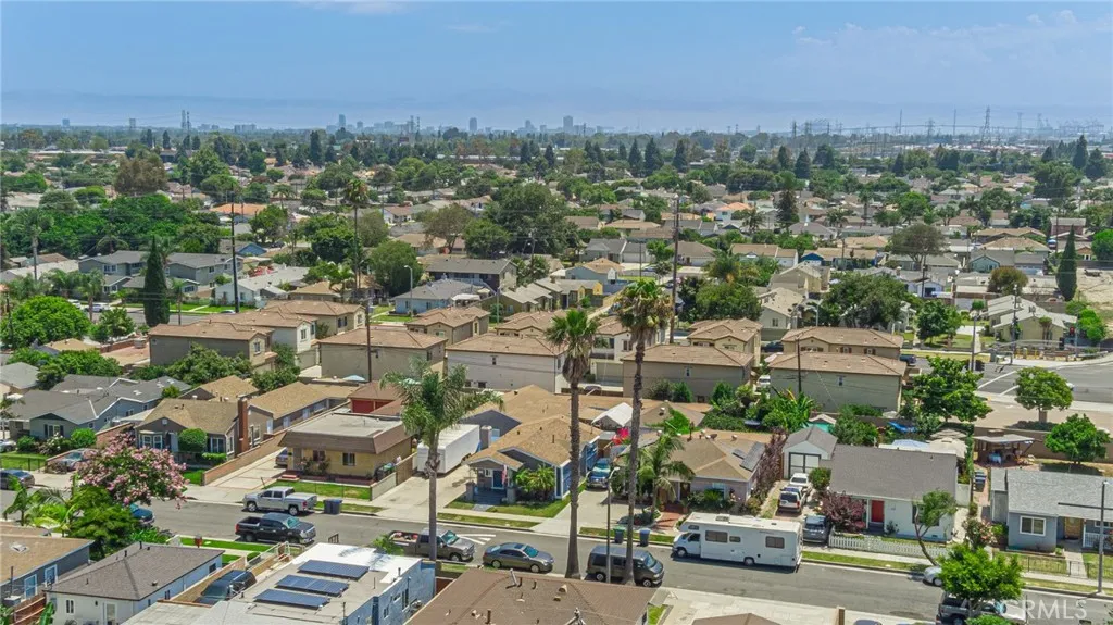 2548 E Washington, Carson, California 90810 home-pic-39
