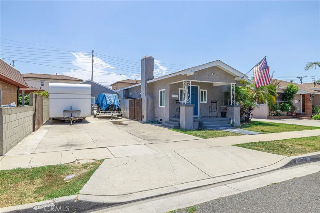 2548 E Washington, Carson, California 90810 home-pic-5