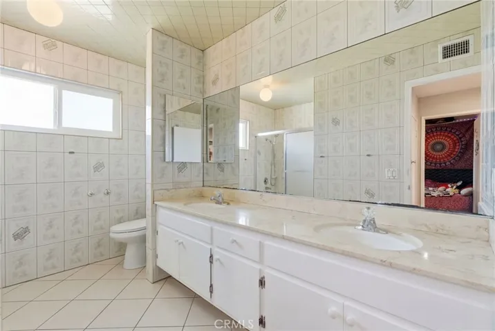 Upstairs Bathroom