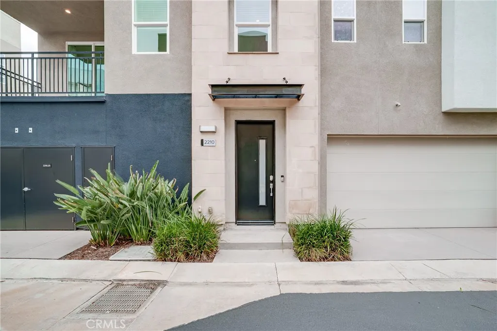 2210 Synergy, Irvine, California 92614 home-pic-6