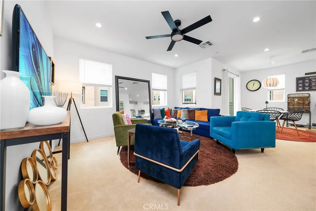 2210 Synergy, Irvine, California 92614 home-pic-8