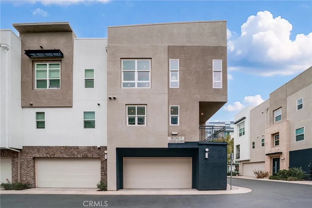 2210 Synergy, Irvine, California 92614 home-pic-4