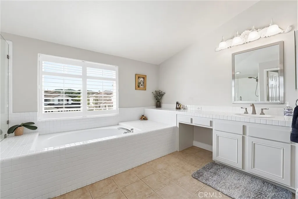 48 Gingham, Trabuco Canyon, California 92679 home-pic-26