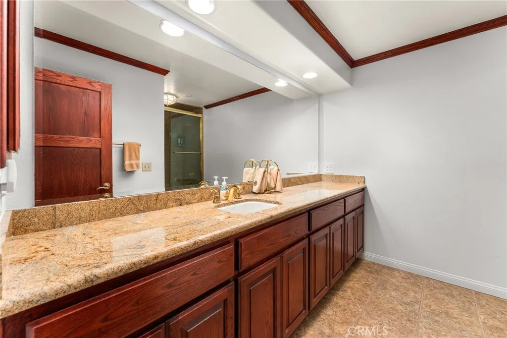 246 E Fern Avenue 109, Redlands, California 92373 home-pic-17