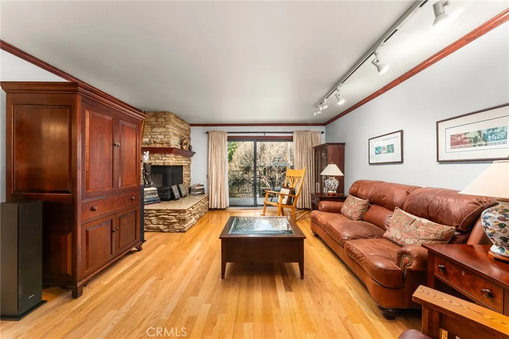 246 E Fern Avenue 109, Redlands, California 92373 home-pic-10
