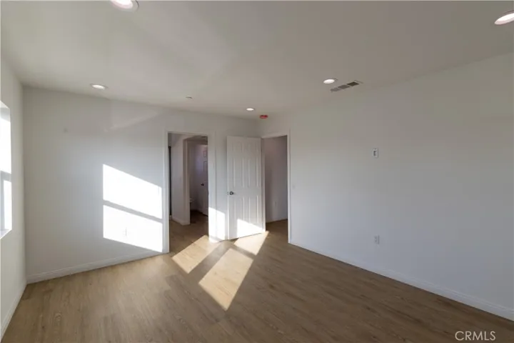 Primary bedroom with Recessed lighting