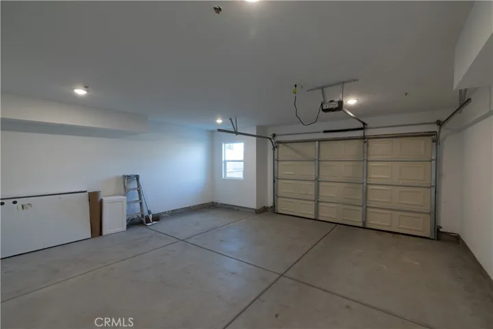Large 1 car garage