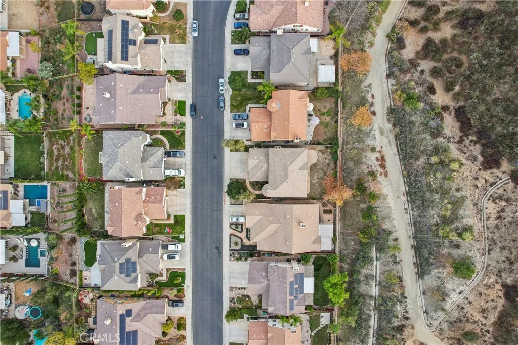 27741 Elderberry Street, Murrieta, California 92562 home-pic-37