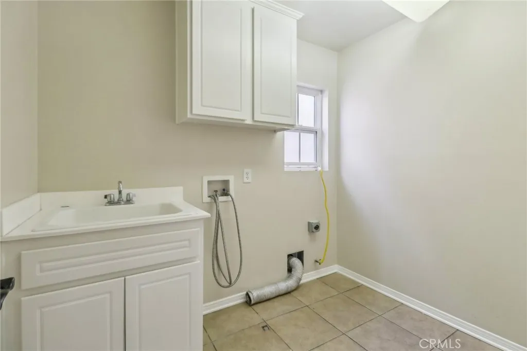 27741 Elderberry Street, Murrieta, California 92562 home-pic-17