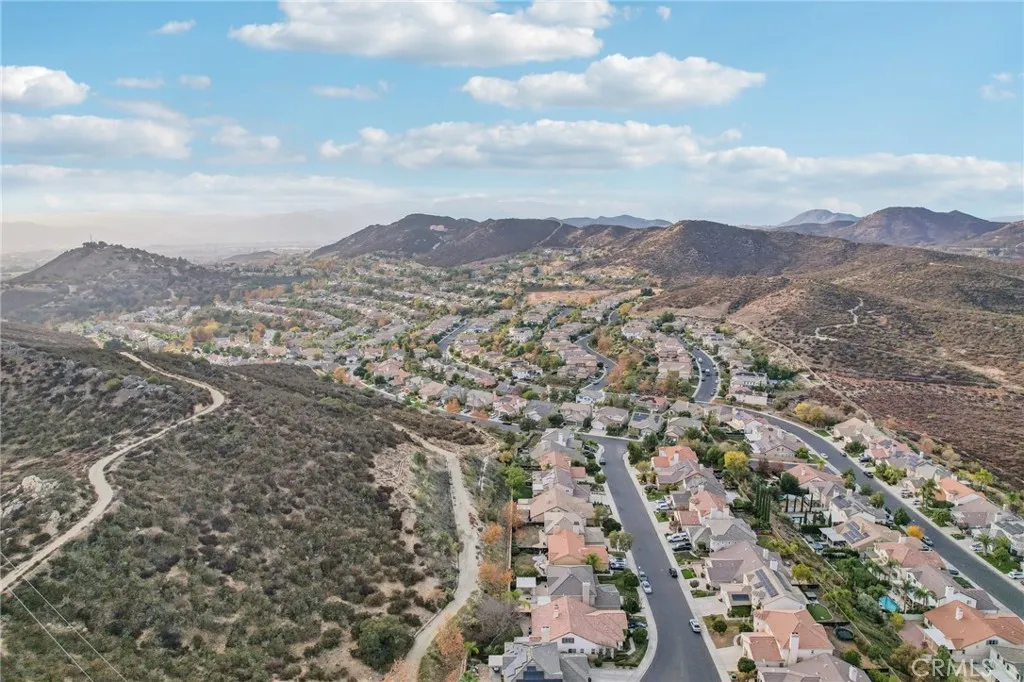 27741 Elderberry Street, Murrieta, California 92562 home-pic-39