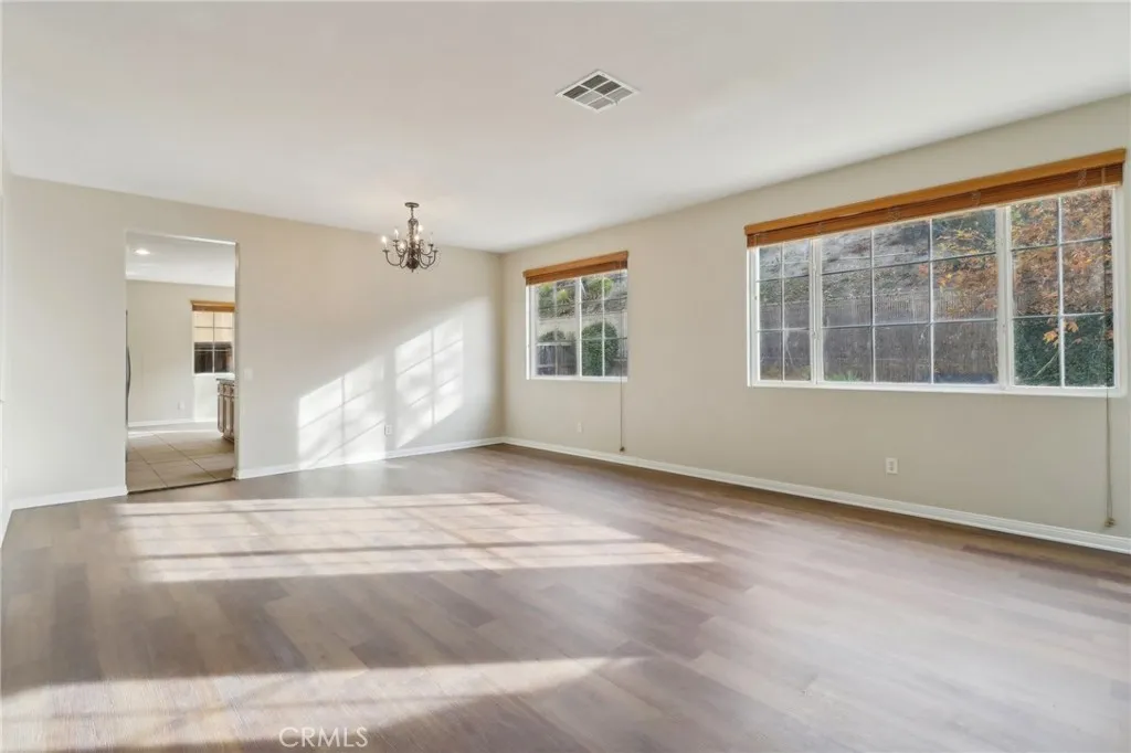 27741 Elderberry Street, Murrieta, California 92562 home-pic-4