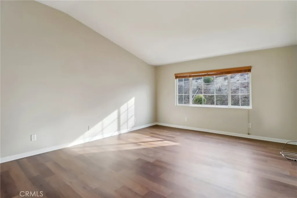 27741 Elderberry Street, Murrieta, California 92562 home-pic-23