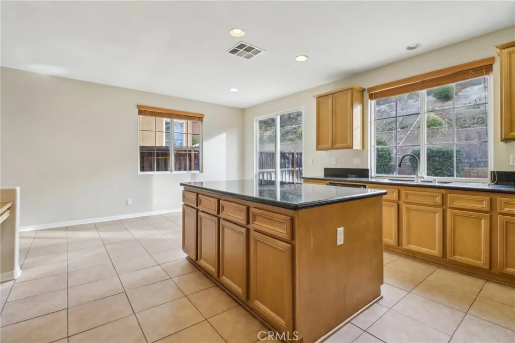27741 Elderberry Street, Murrieta, California 92562 home-pic-13