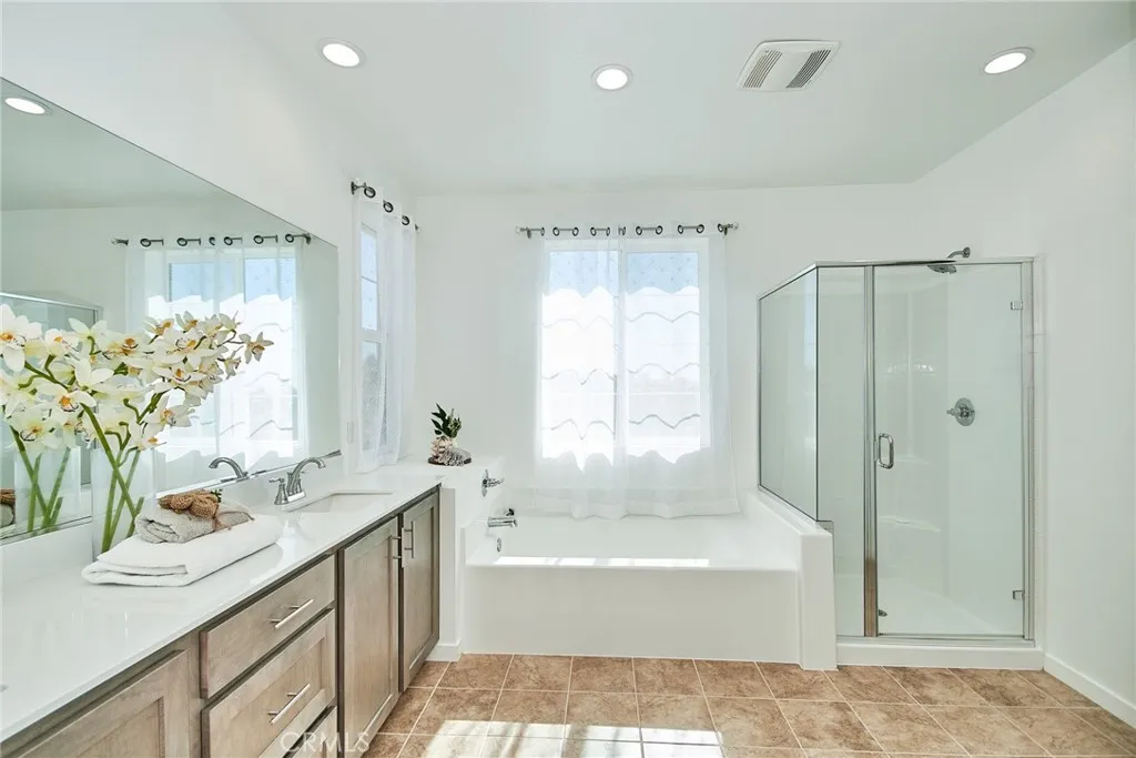 34955 S Serano Square, Yucaipa, California 92399 home-pic-25