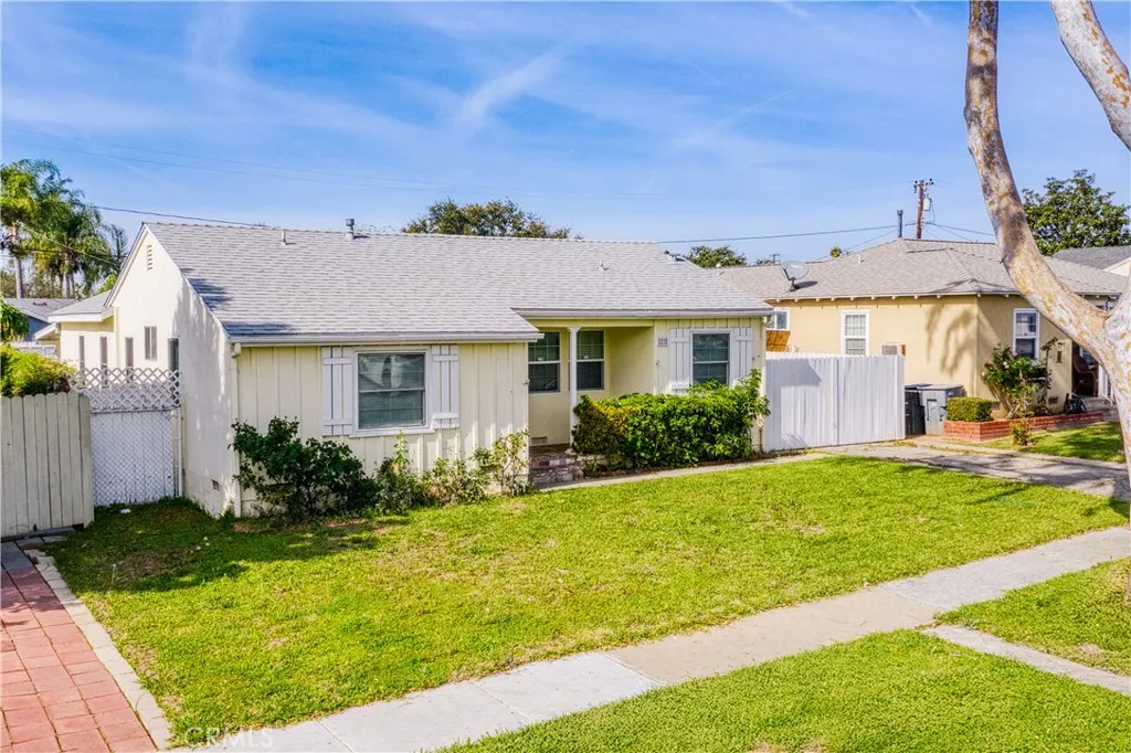 111 N Marian Street, La Habra, California 90631 home-pic-2