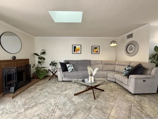 Den/Family/Great Room