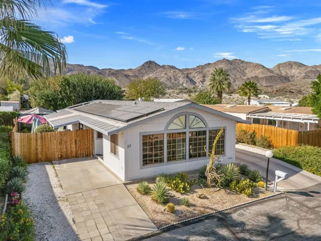 25 Pampas Lane