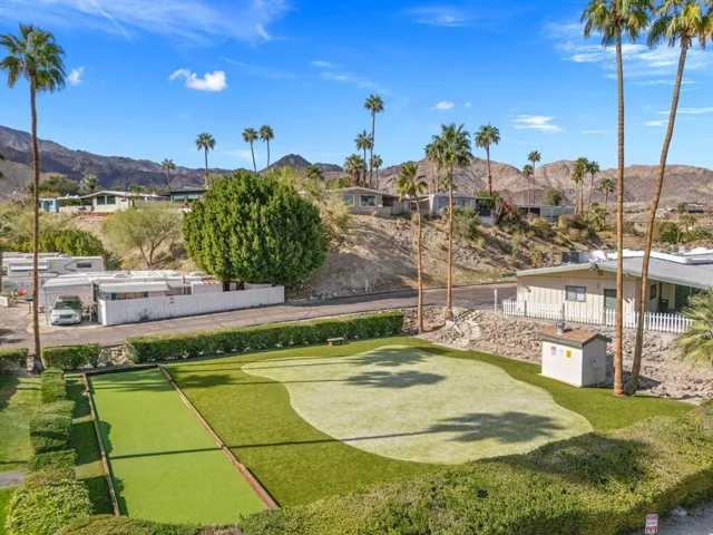 Community Has Many Amenities