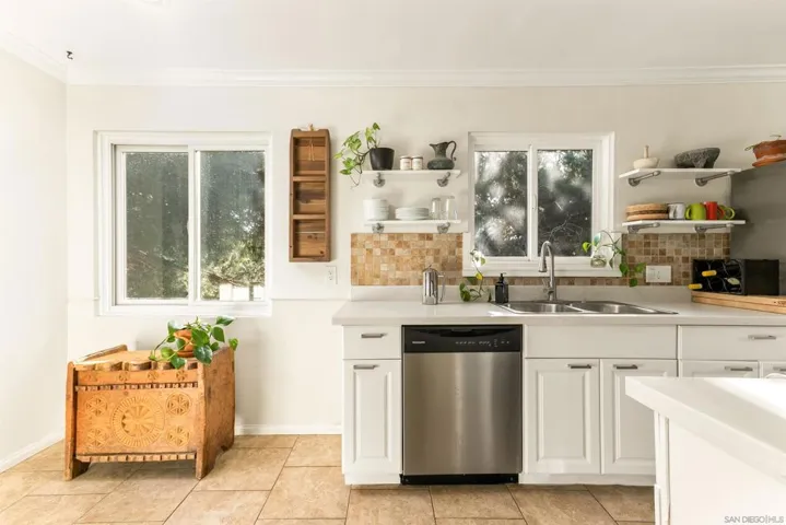 3628 Poe Street, San Diego, California 92106