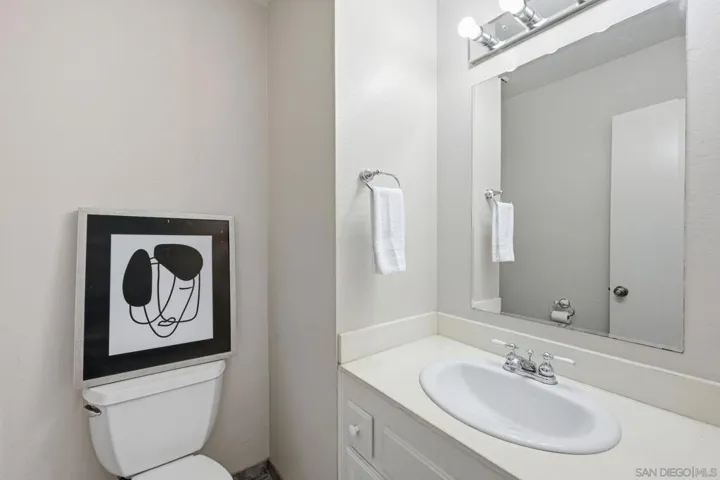 2591 Regent Rd, Carlsbad, California 92010