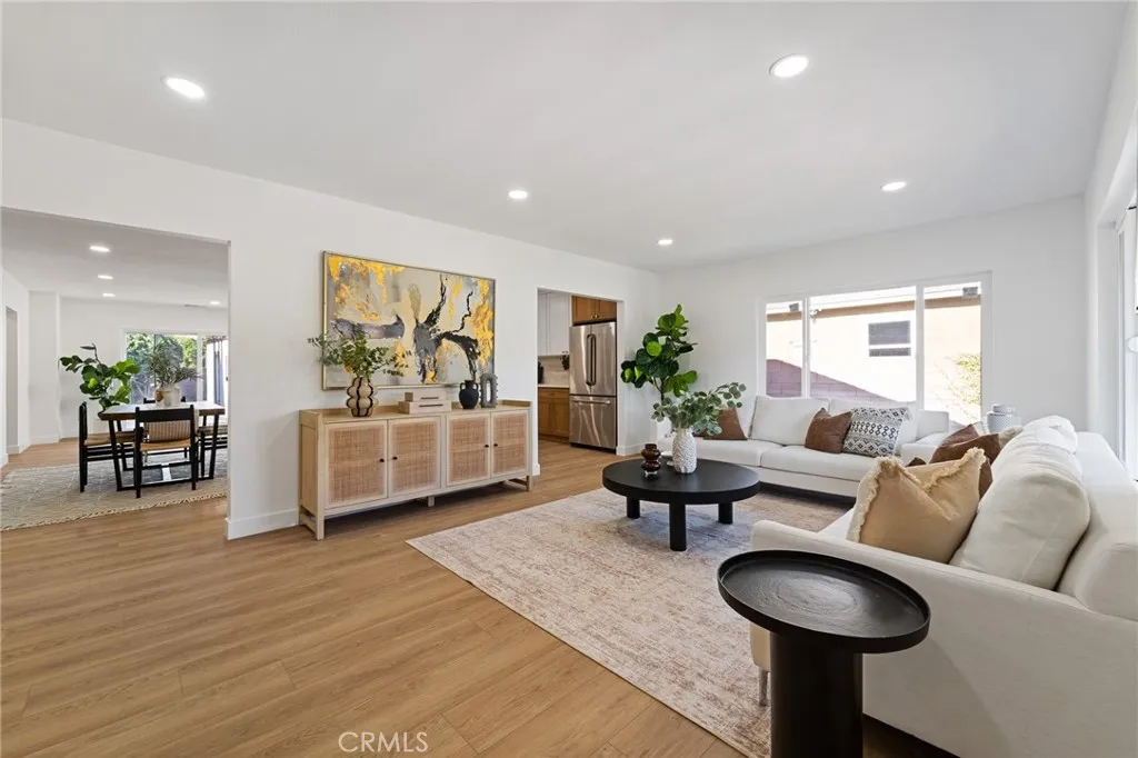 1415 N Screenland, Burbank, California 91505 home-pic-7