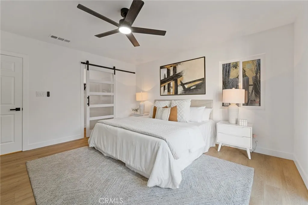 1415 N Screenland, Burbank, California 91505 home-pic-22