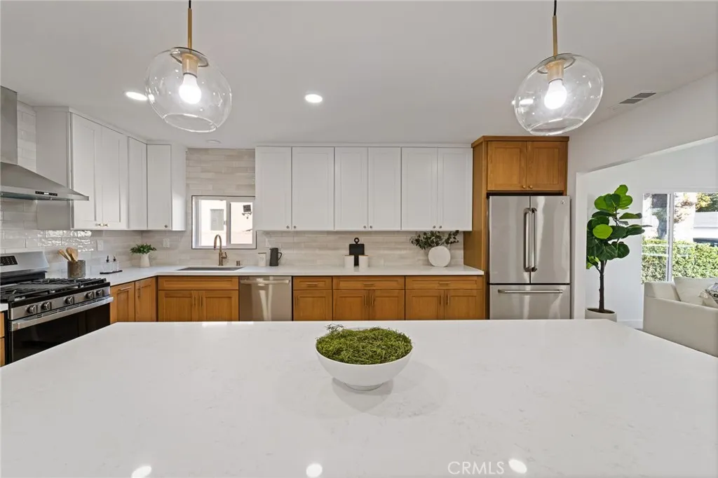 1415 N Screenland, Burbank, California 91505 home-pic-10