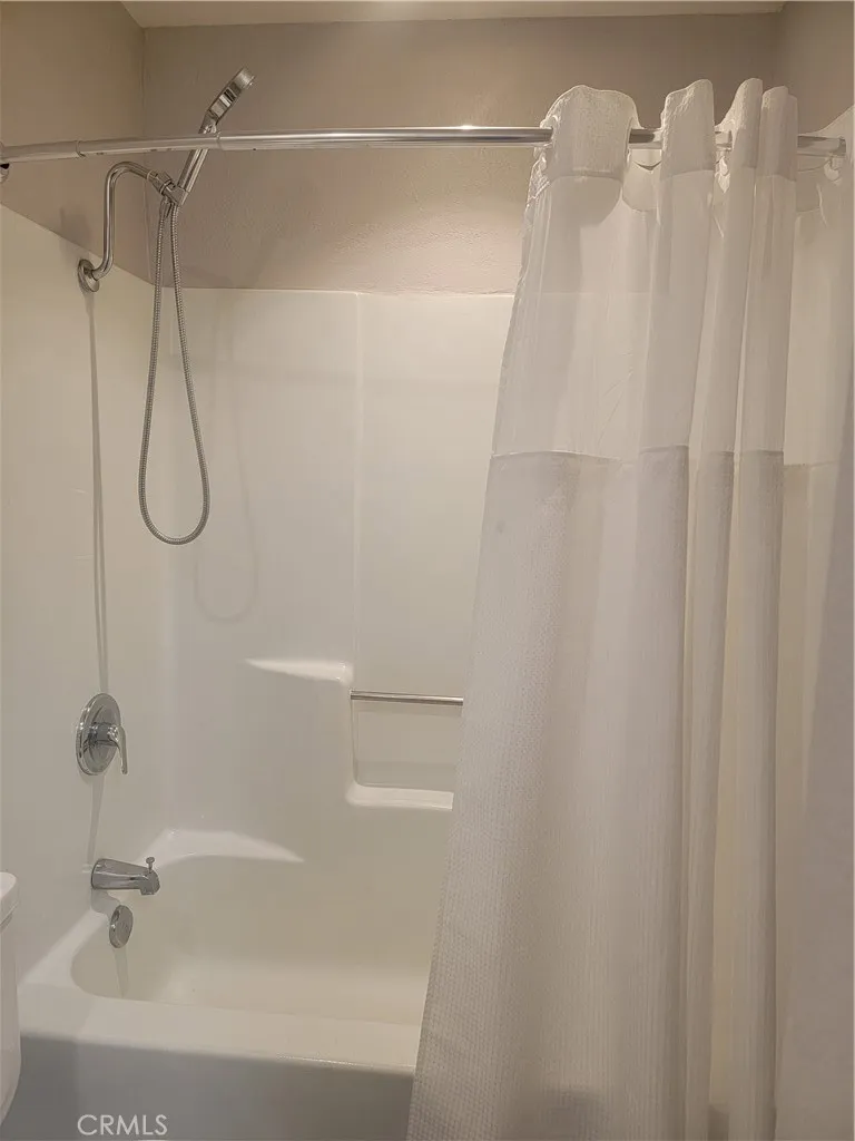 470 N Villa Court 107, Palm Springs, California 92262 home-pic-8