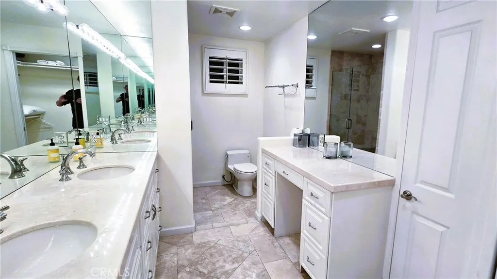 49025 Cedros Circle, La Quinta, California 92253 home-pic-21
