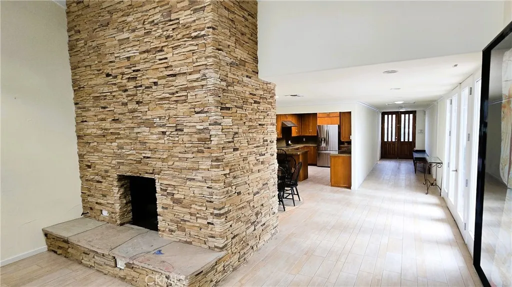 49025 Cedros Circle, La Quinta, California 92253 home-pic-5