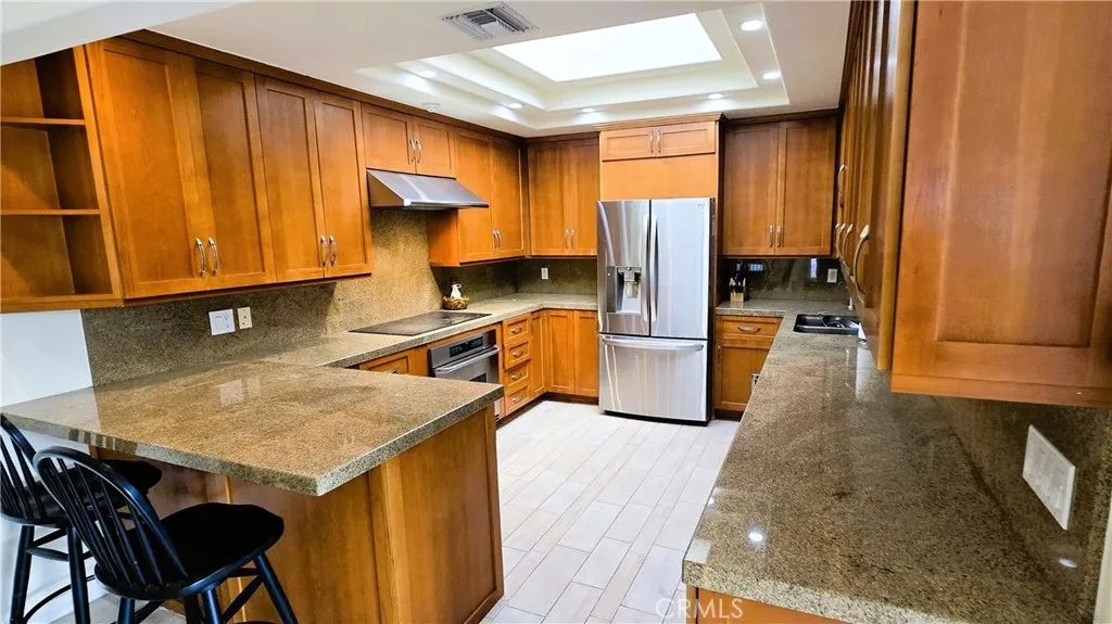 49025 Cedros Circle, La Quinta, California 92253 home-pic-10
