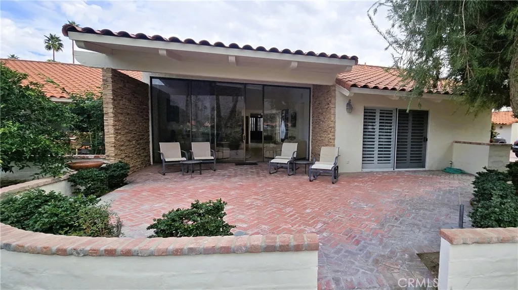 49025 Cedros Circle, La Quinta, California 92253 home-pic-15