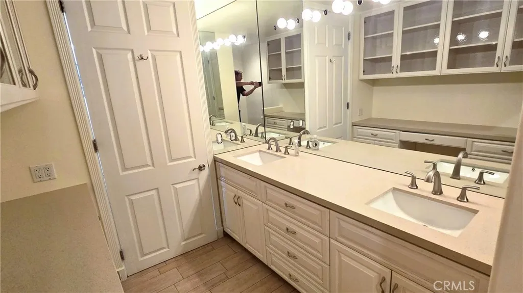 49025 Cedros Circle, La Quinta, California 92253 home-pic-27