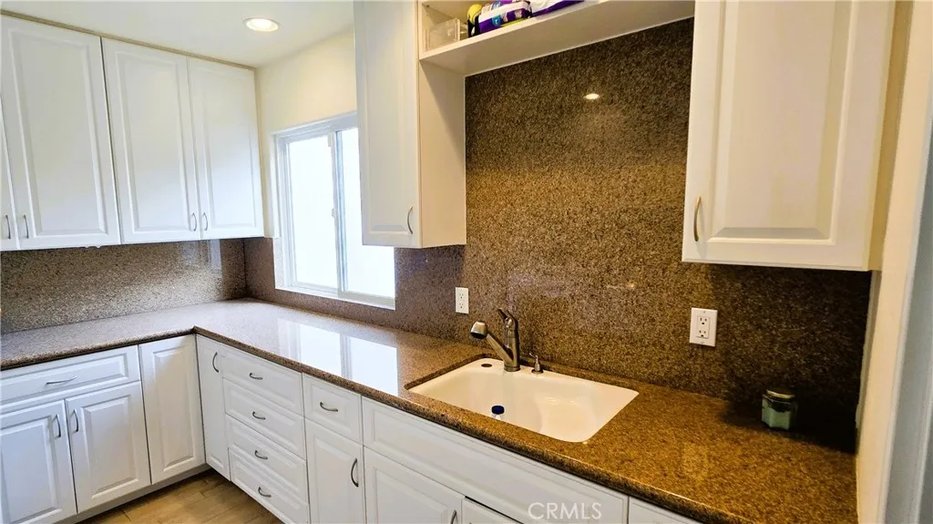 49025 Cedros Circle, La Quinta, California 92253 home-pic-32