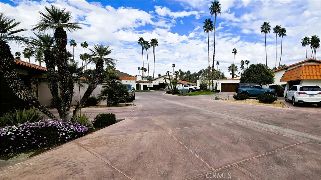 49025 Cedros Circle, La Quinta, California 92253 home-pic-30