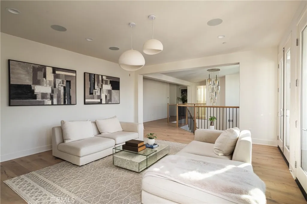 311 Costa Bella Court, Costa Mesa, California 92627 home-pic-26