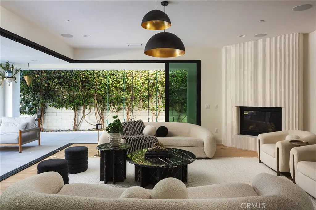 311 Costa Bella Court, Costa Mesa, California 92627 home-pic-10