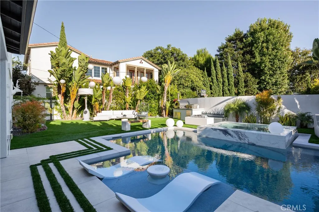 311 Costa Bella Court, Costa Mesa, California 92627 home-pic-35