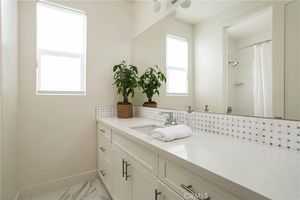 311 Costa Bella Court, Costa Mesa, California 92627 home-pic-34