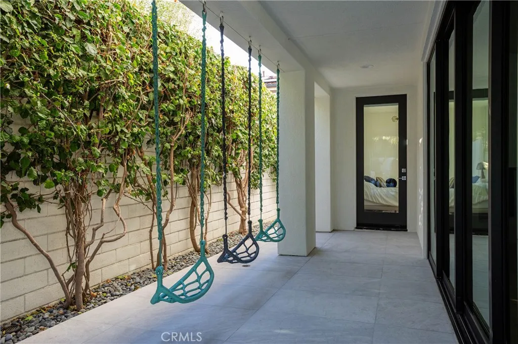 311 Costa Bella Court, Costa Mesa, California 92627 home-pic-37