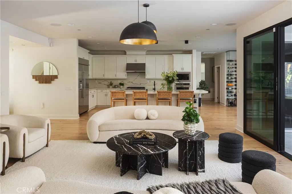 311 Costa Bella Court, Costa Mesa, California 92627 home-pic-12