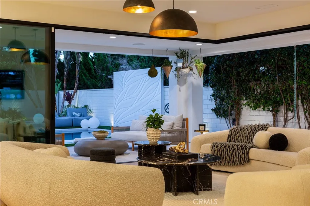 311 Costa Bella Court, Costa Mesa, California 92627 home-pic-5