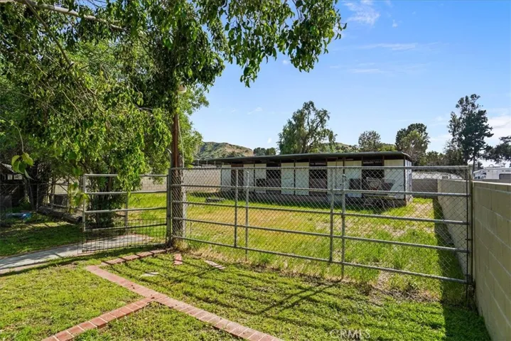10436 La Tuna Canyon Road, Sun Valley, California 91352