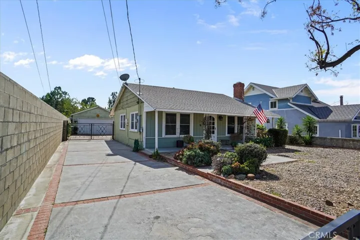 10436 La Tuna Canyon Road, Sun Valley, California 91352