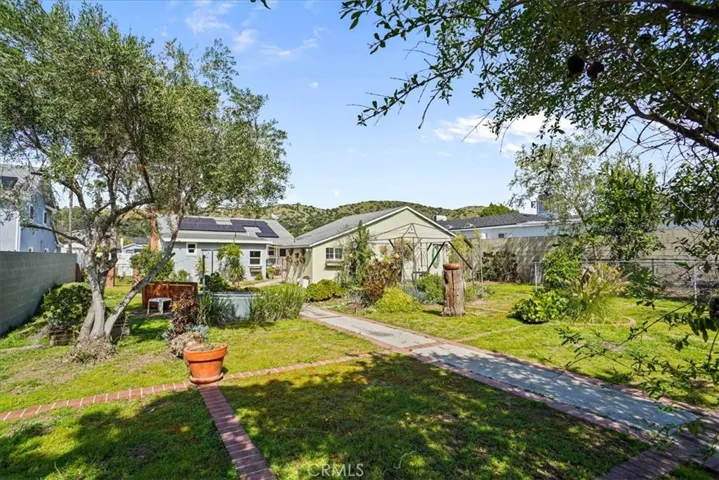 10436 La Tuna Canyon Road, Sun Valley, California 91352