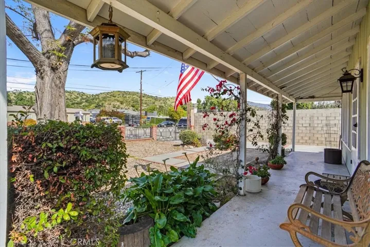 10436 La Tuna Canyon Road, Sun Valley, California 91352