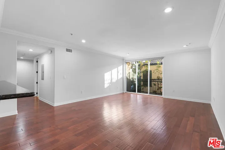 1401 S St Andrews Place 201, Los Angeles, California 90019