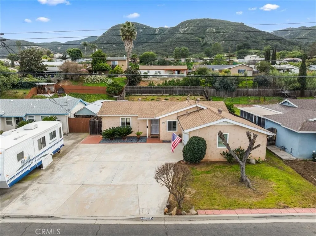8001 Linen Drive, Santee, California 92071 home-pic-32