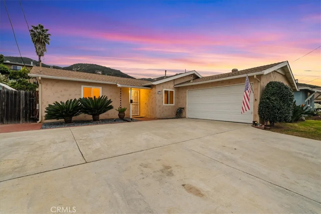 8001 Linen Drive, Santee, California 92071 home-pic-1